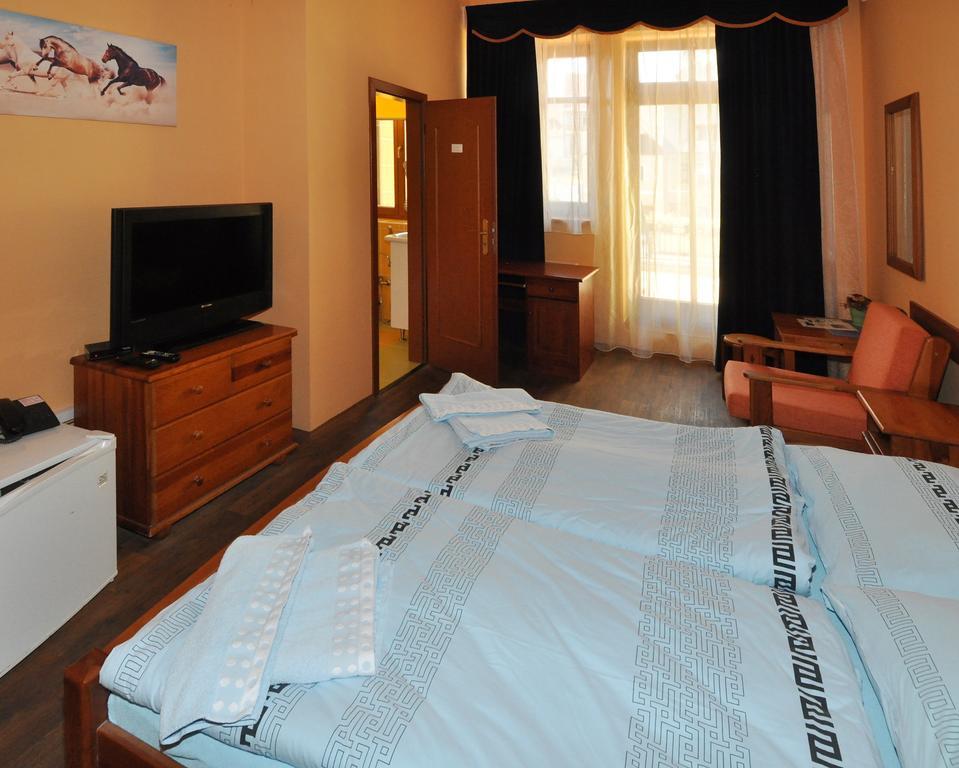 Hotel U Radnice Louny Eksteriør billede